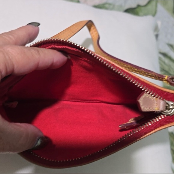 Dooney and Bourke Madras wristlet - Picture 5 of 5